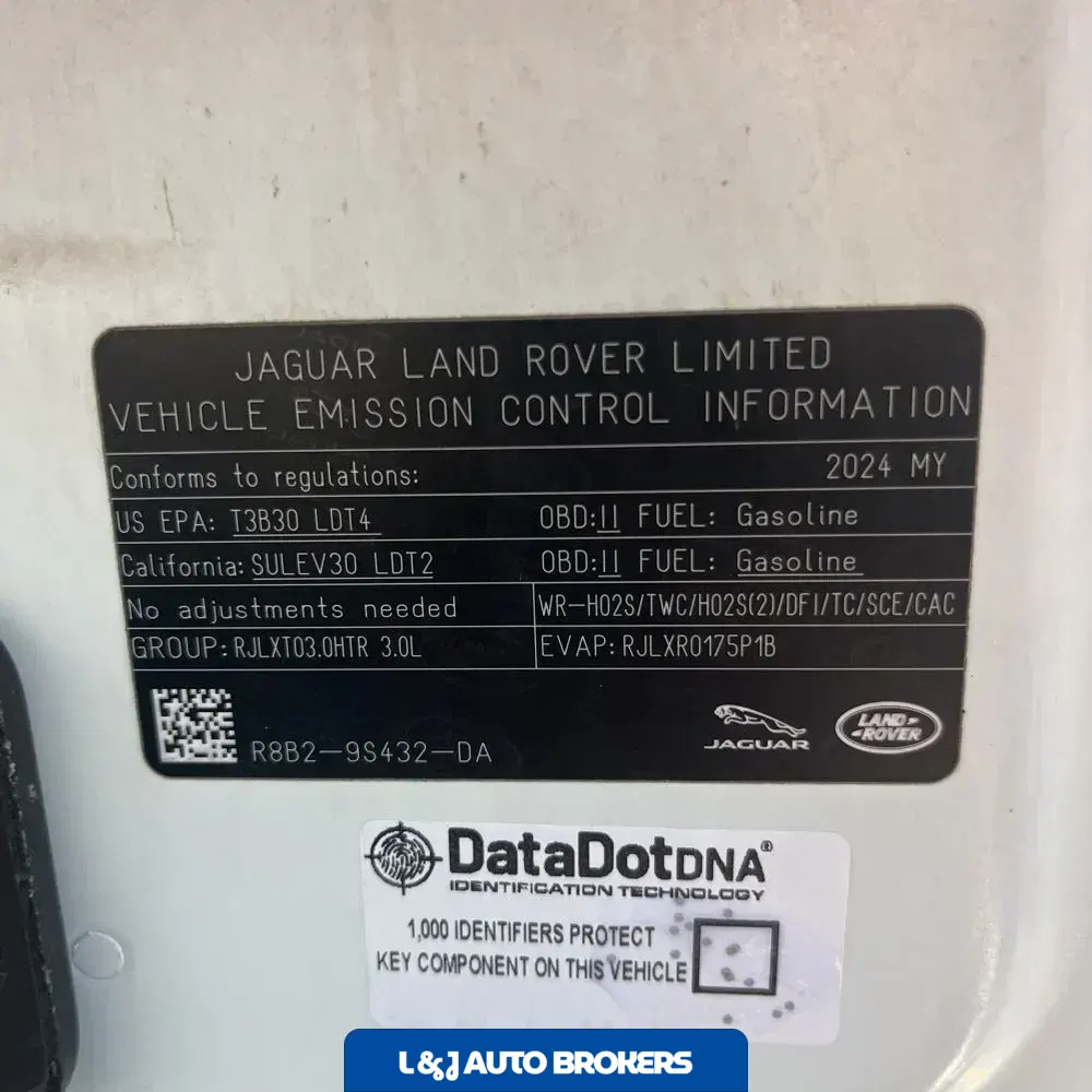 2024 Land Rover Defender 130 X-Dyn SE P400
