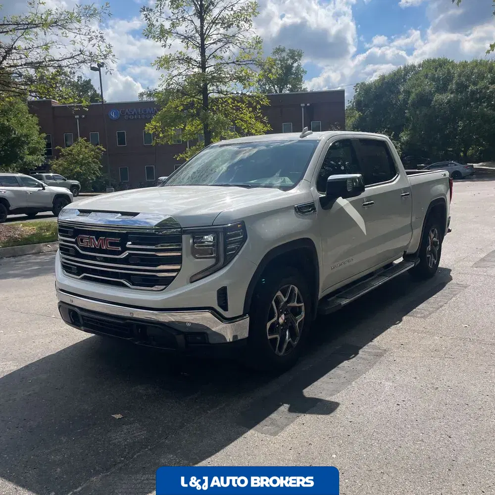 2025 GMC Sierra 1500 SLT