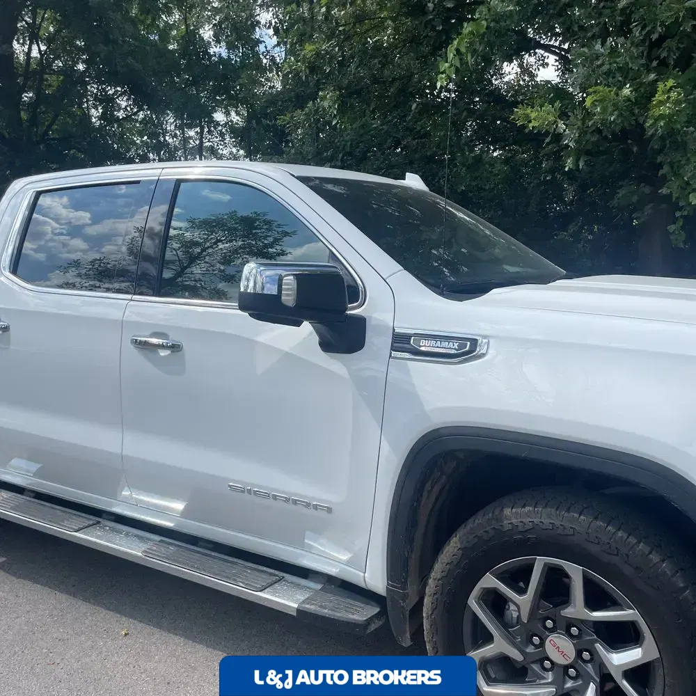 2025 GMC Sierra 1500 SLT