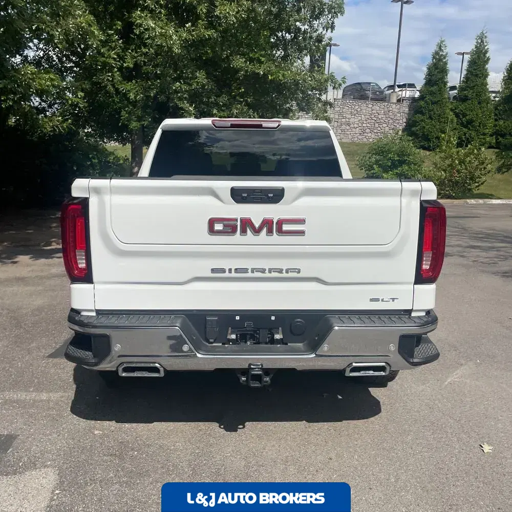 2025 GMC Sierra 1500 SLT