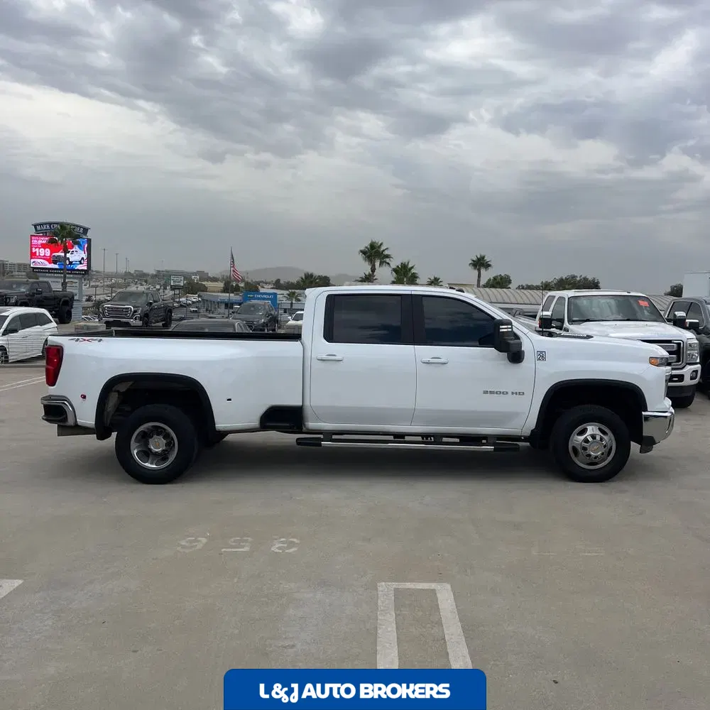 2024 Chevrolet Silverado 3500HD LT