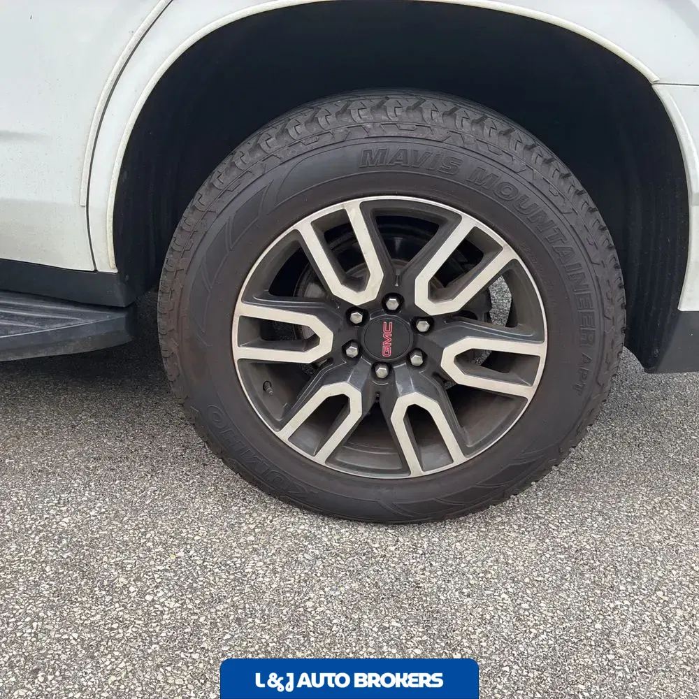 2021 GMC Yukon AT4