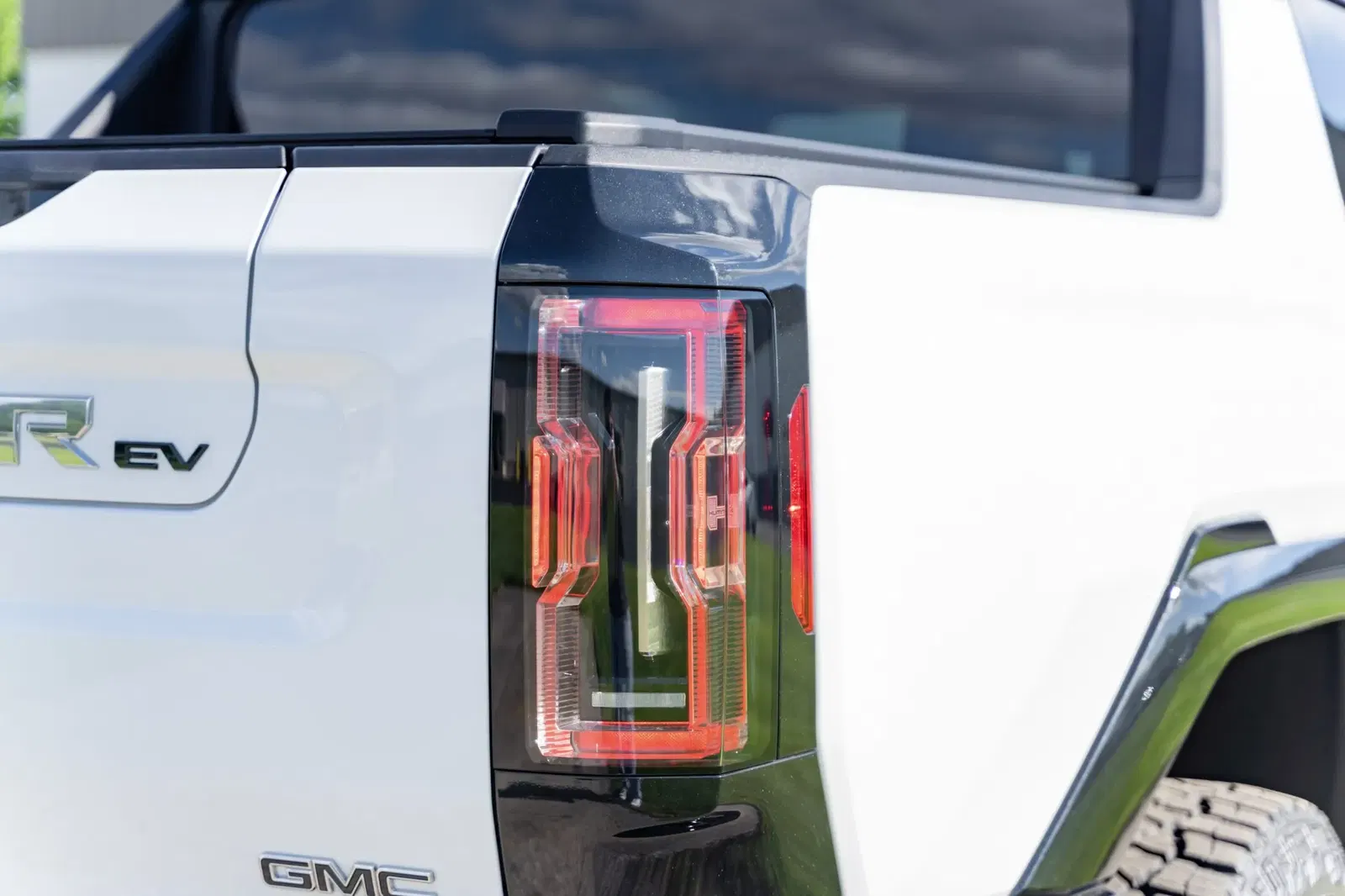 2023 GMC Hummer EV Pickup Edition 1