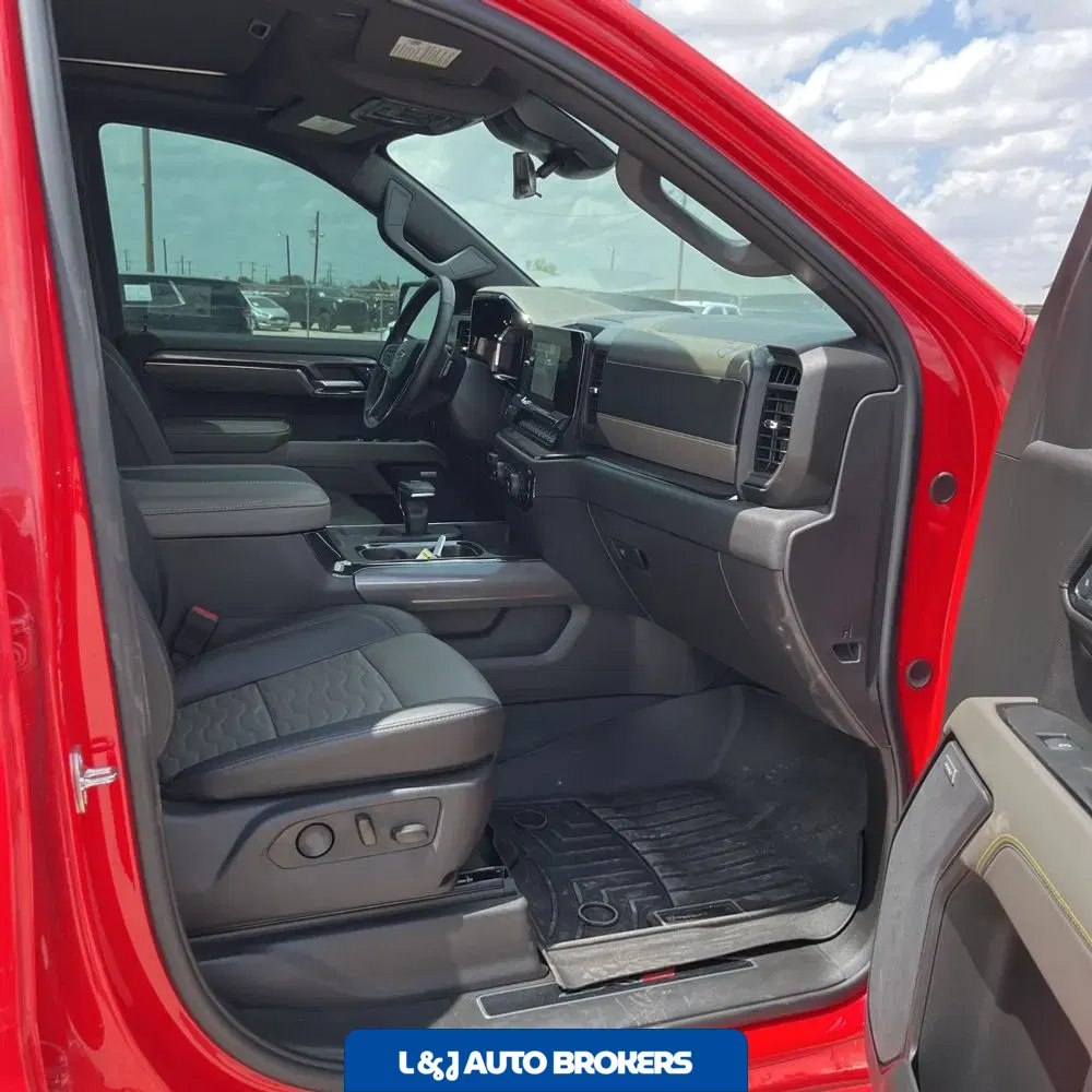 2024 Chevrolet Silverado 1500 ZR2