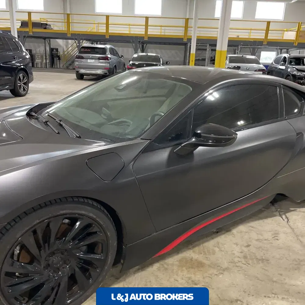 2016 BMW i8