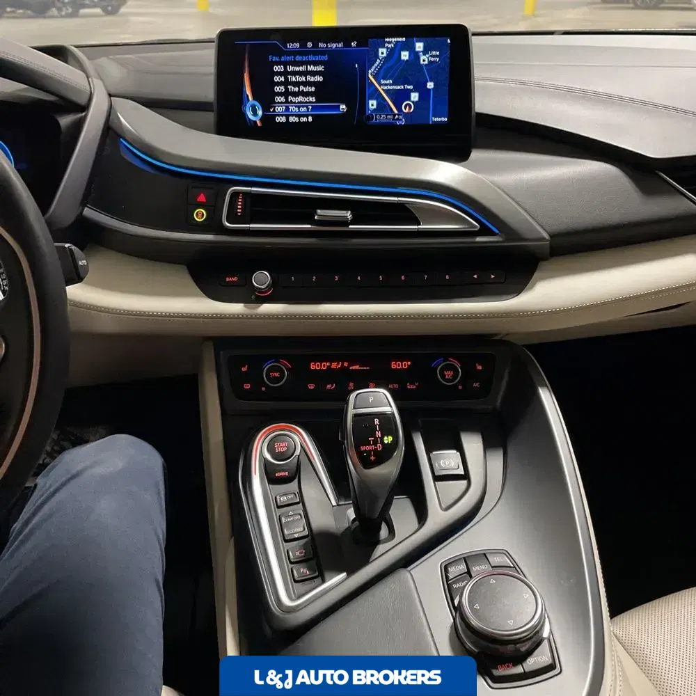 2016 BMW i8