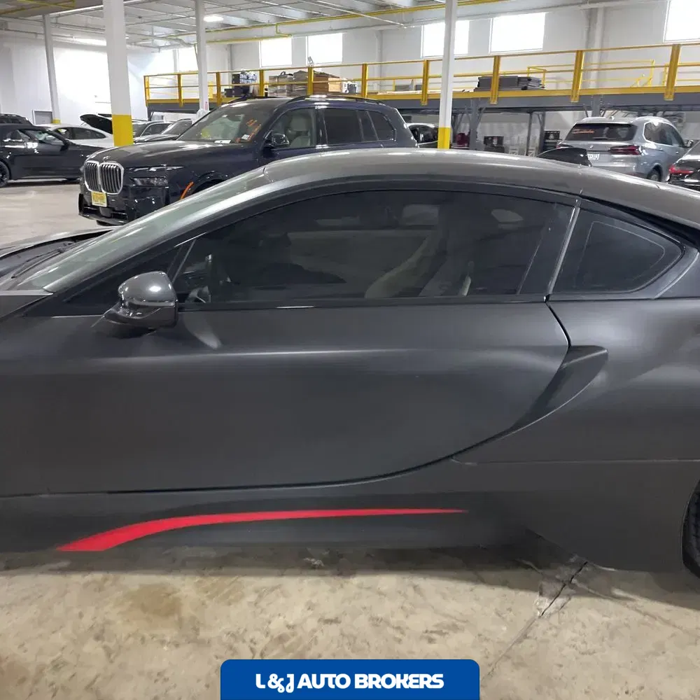 2016 BMW i8