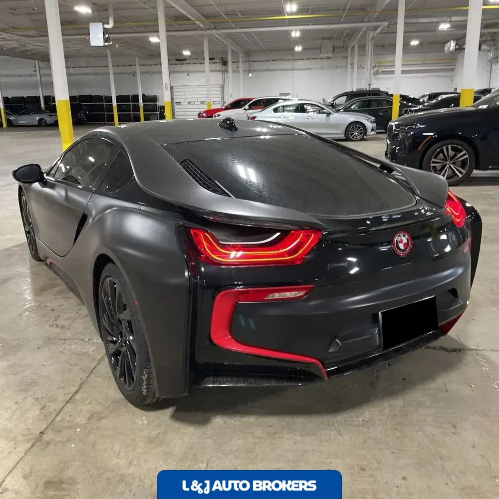 2016 BMW i8
