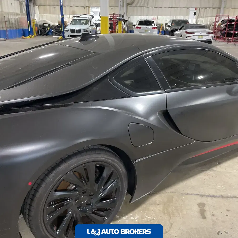 2016 BMW i8