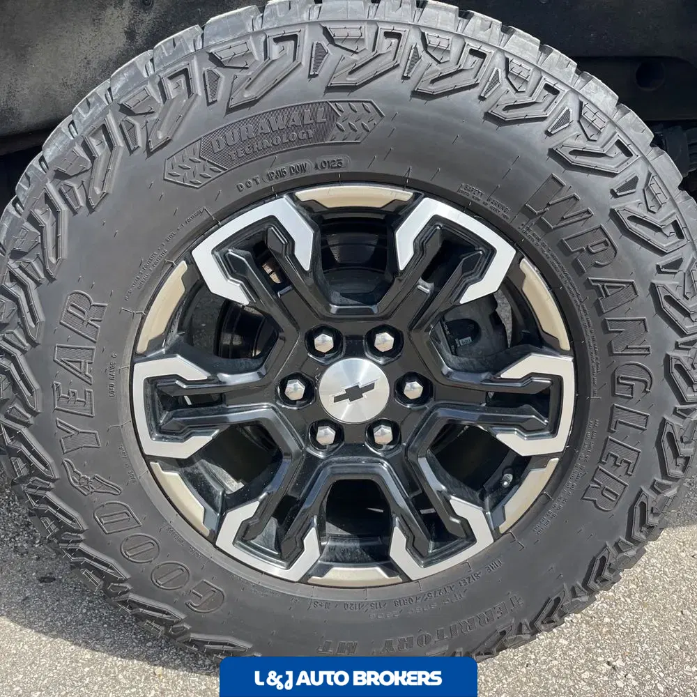 2023 Chevrolet Silverado 1500 ZR2