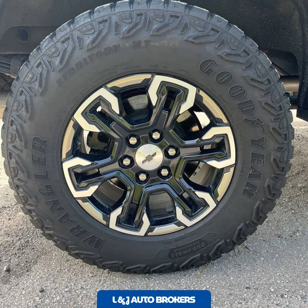 2023 Chevrolet Silverado 1500 ZR2