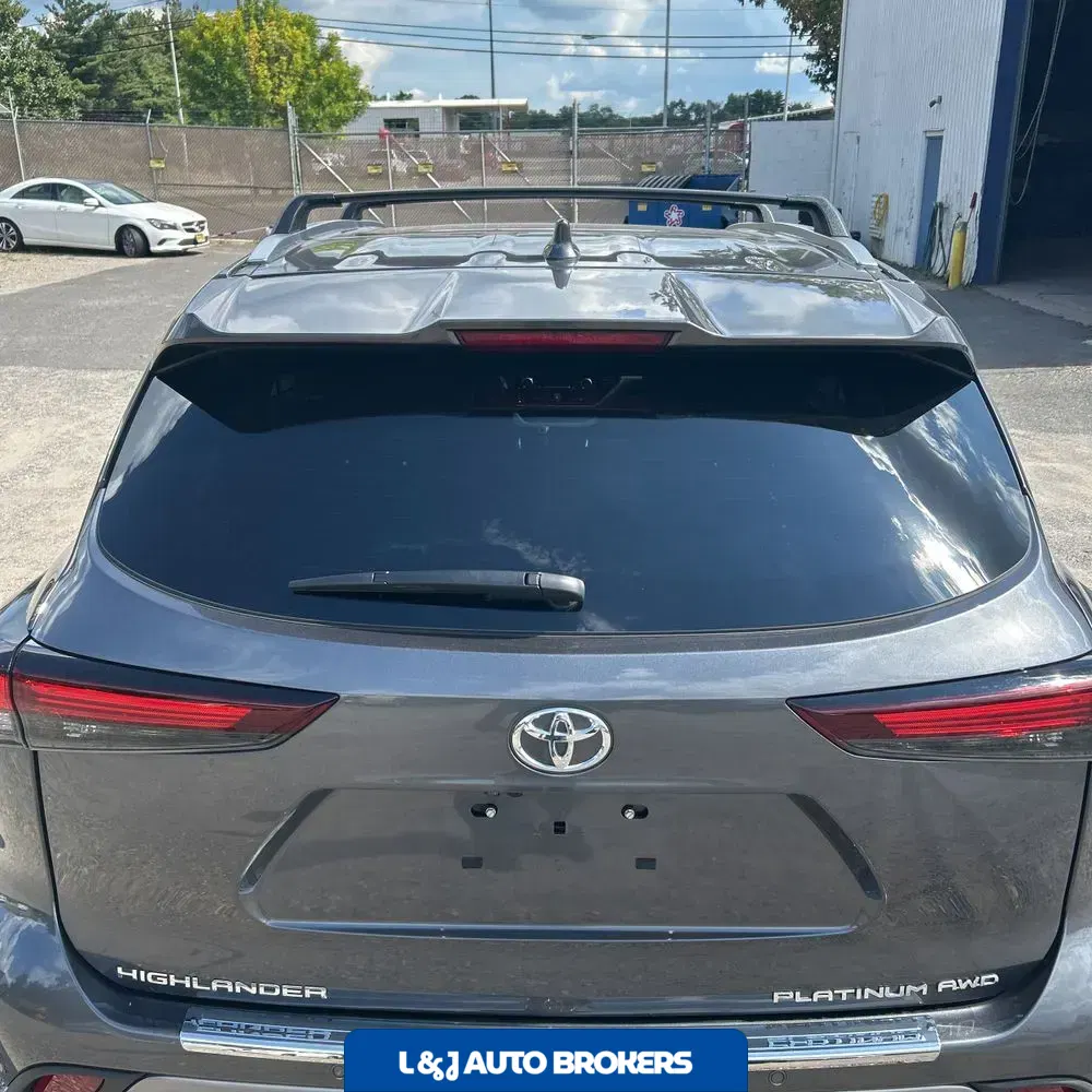2024 Toyota Highlander Platinum