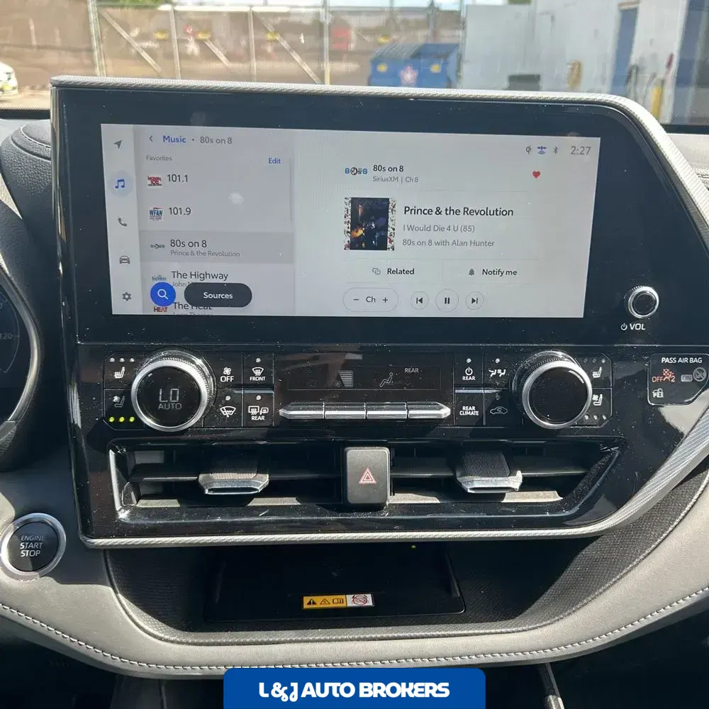 2024 Toyota Highlander Platinum