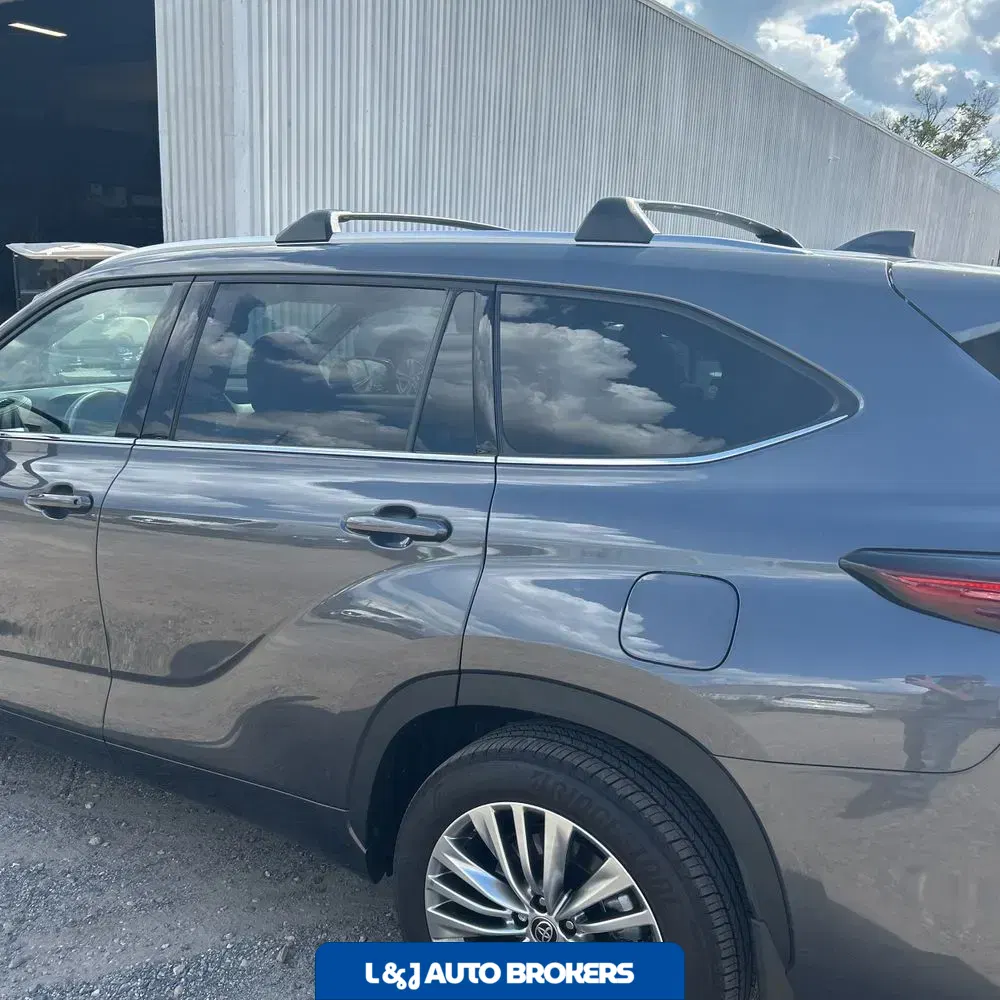 2024 Toyota Highlander Platinum