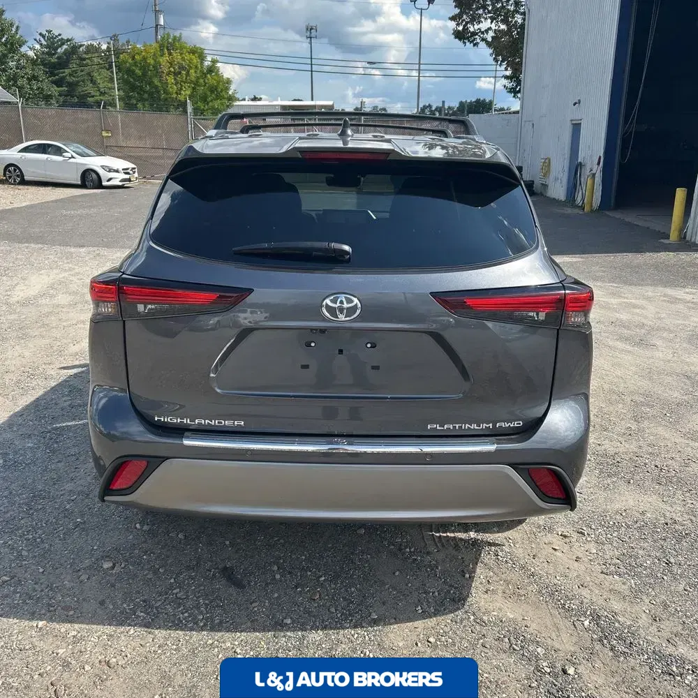 2024 Toyota Highlander Platinum