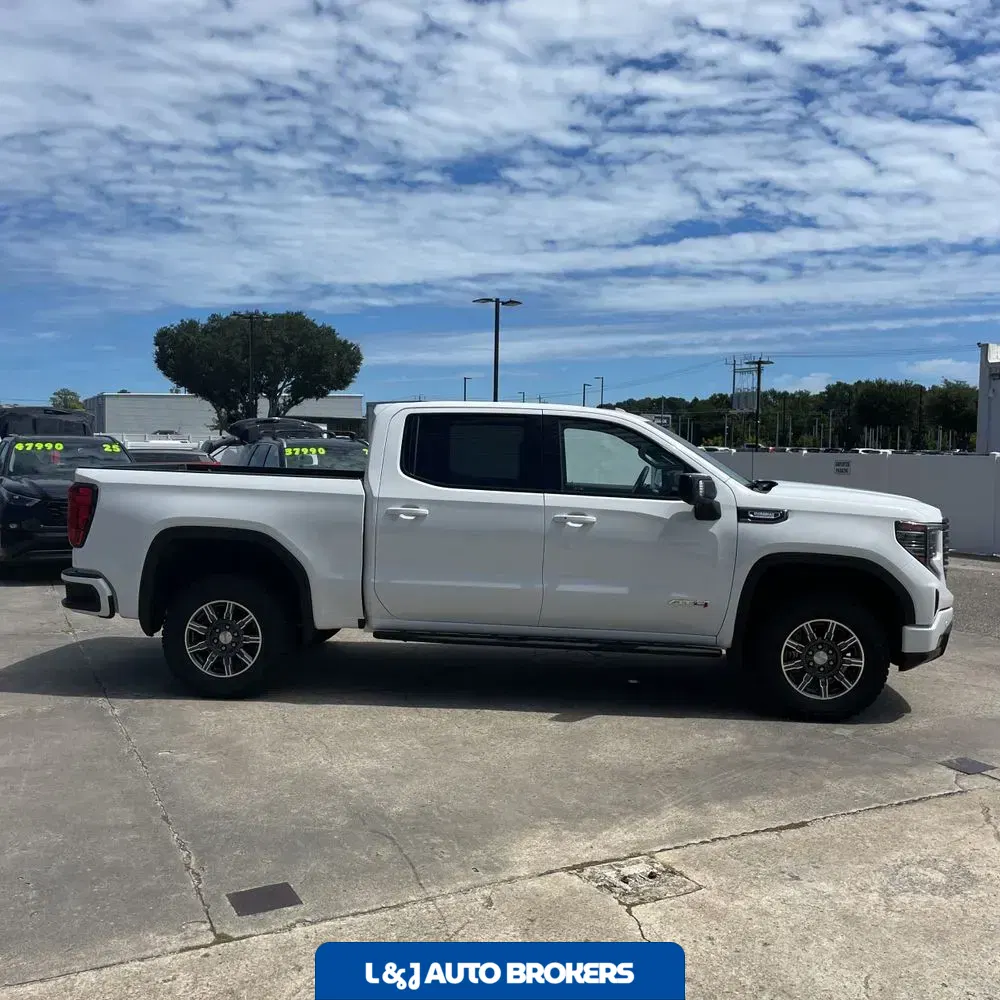 2024 GMC Sierra 1500 AT4