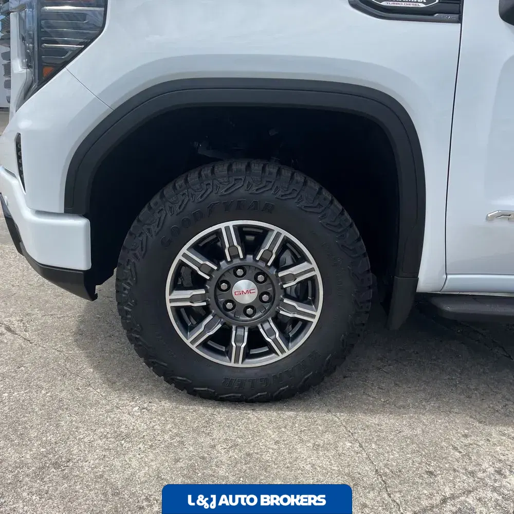 2024 GMC Sierra 1500 AT4