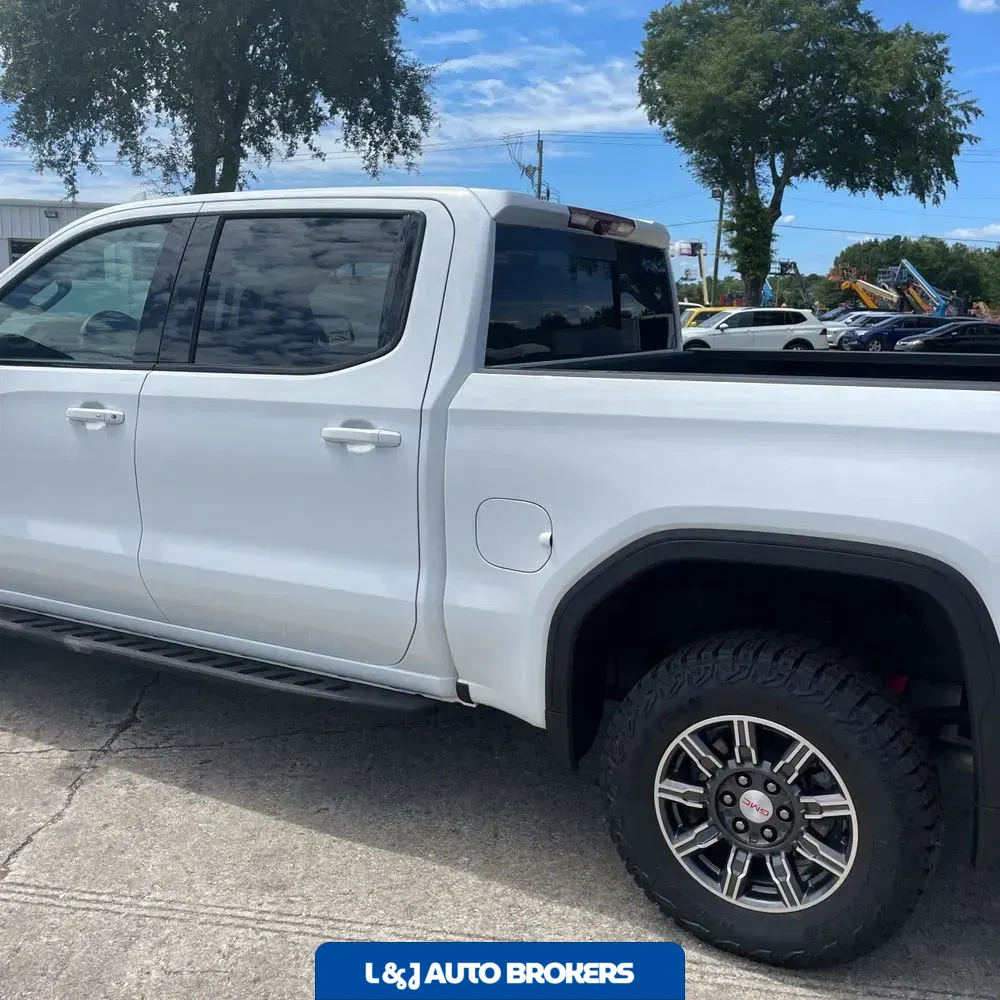2024 GMC Sierra 1500 AT4