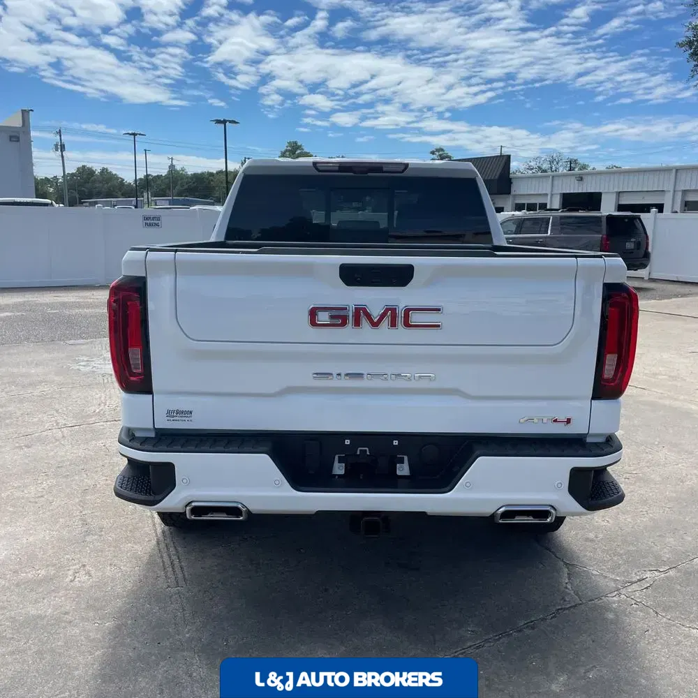 2024 GMC Sierra 1500 AT4