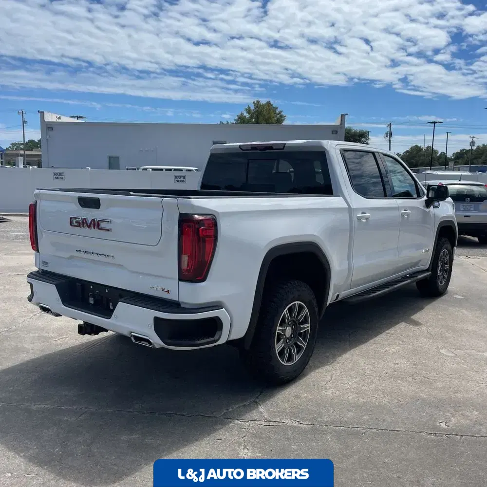 2024 GMC Sierra 1500 AT4