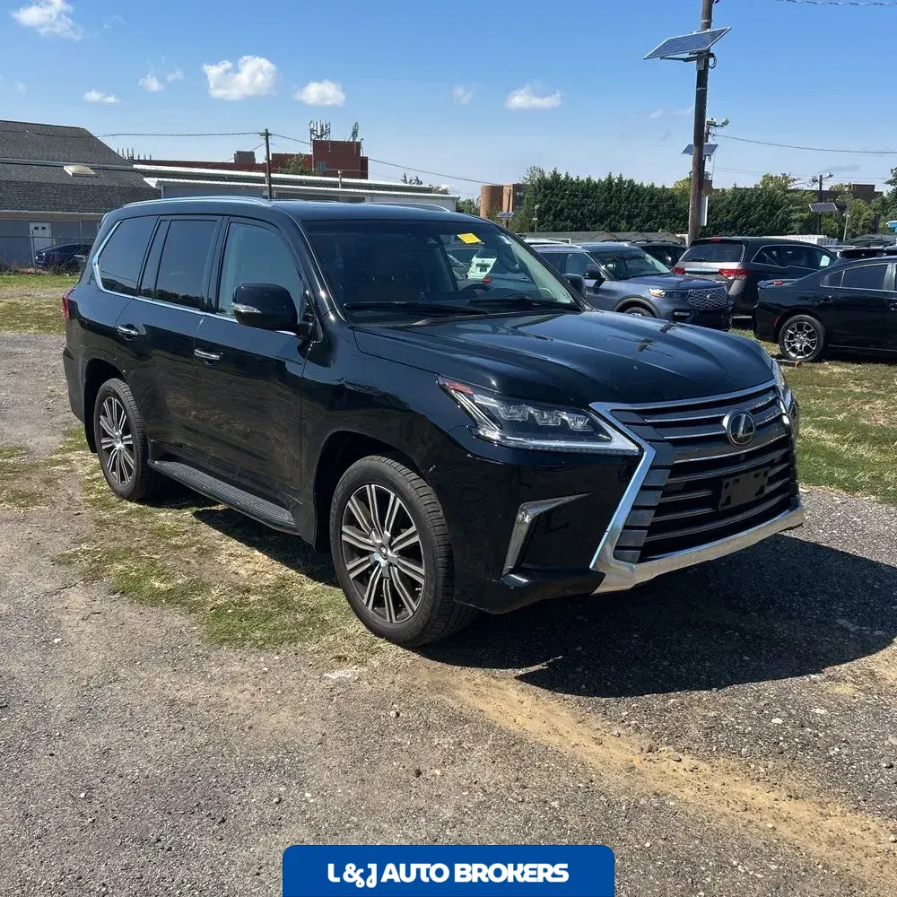 2021 Lexus LX 570 Three-Row