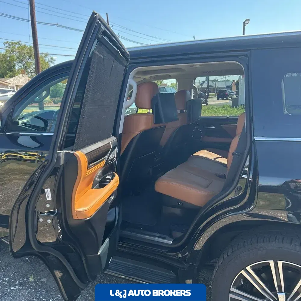 2021 Lexus LX 570 Three-Row
