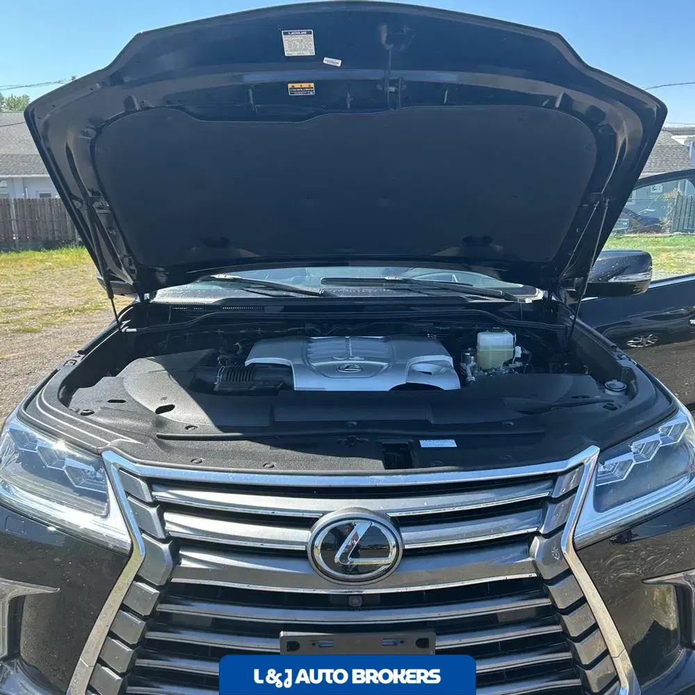 2021 Lexus LX 570 Three-Row