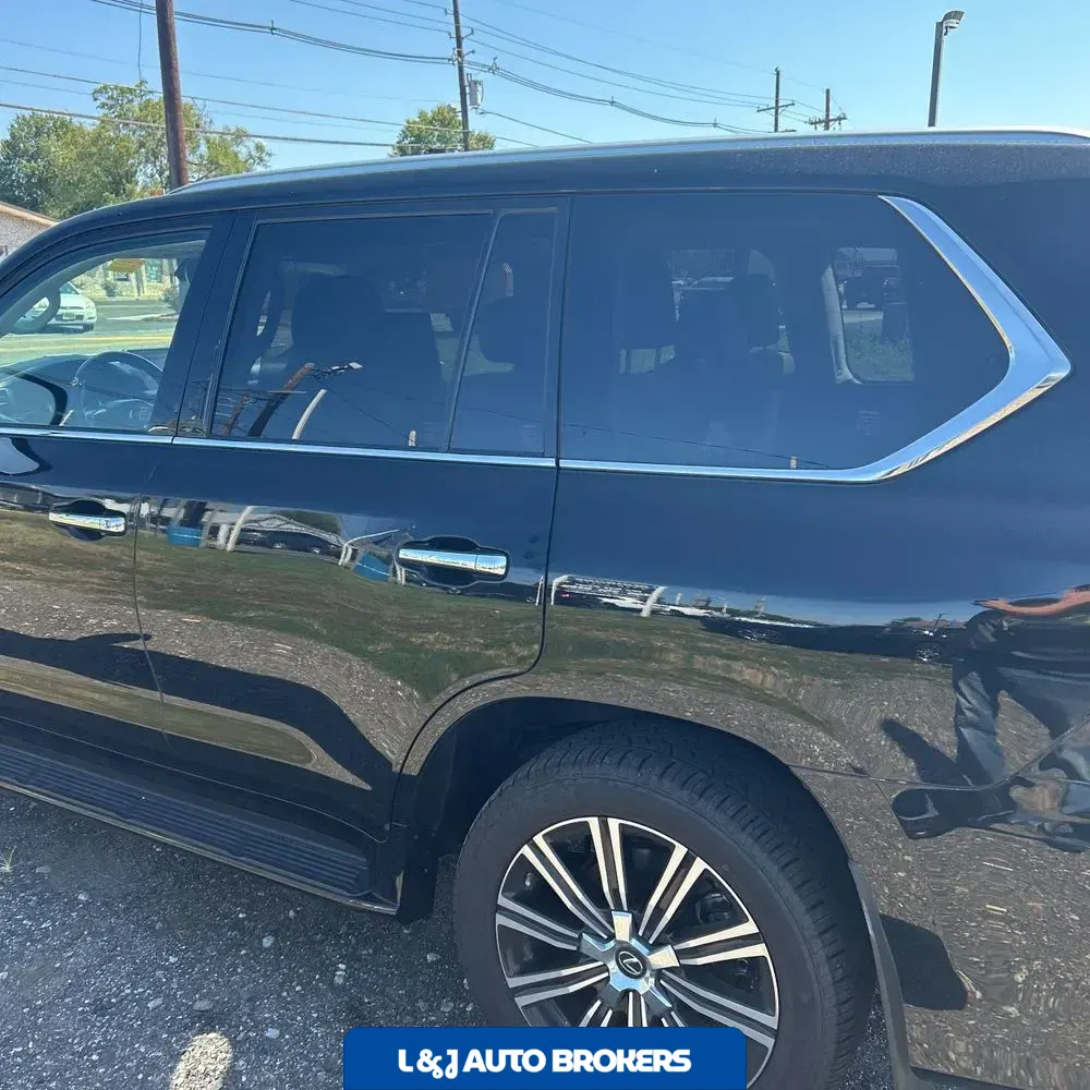 2021 Lexus LX 570 Three-Row