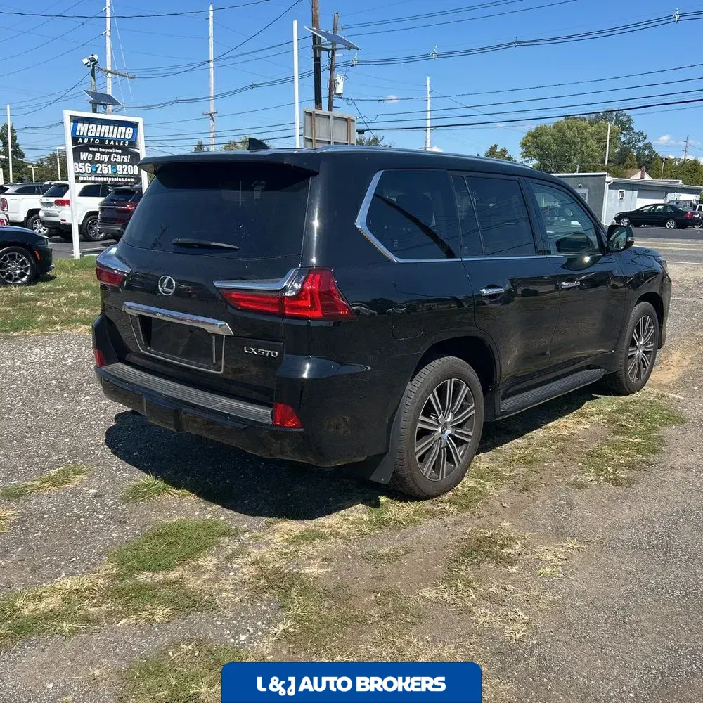 2021 Lexus LX 570 Three-Row
