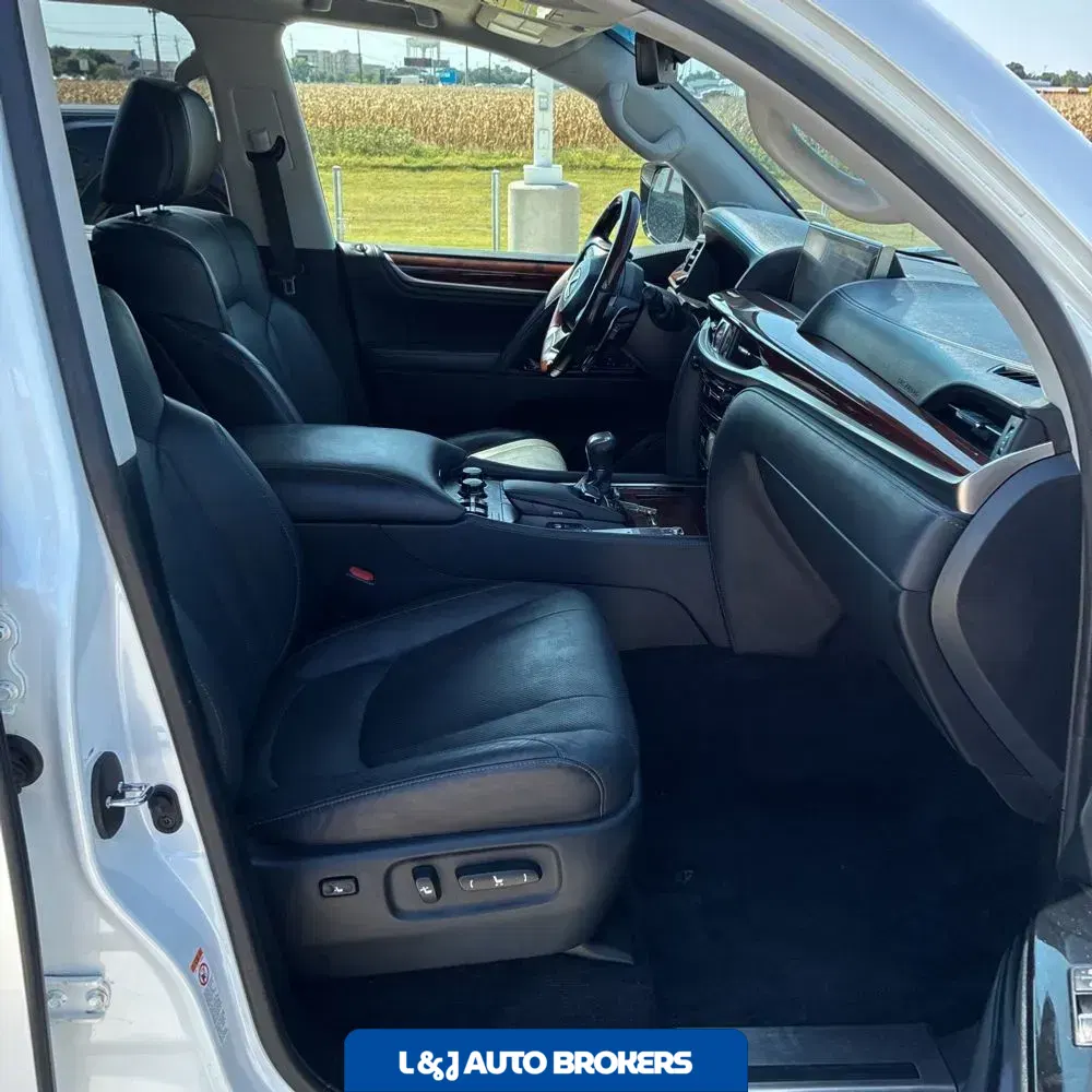 2018 Lexus LX 570 Three-Row