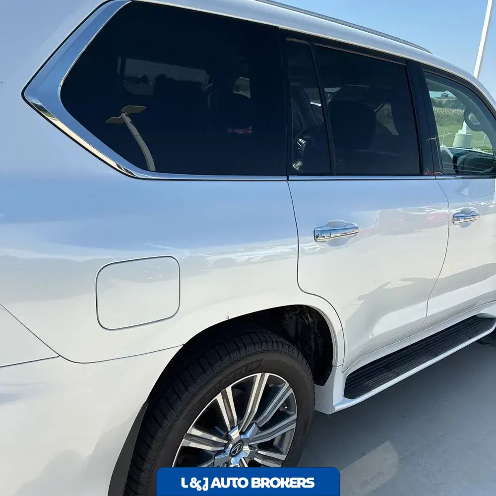 2018 Lexus LX 570 Three-Row