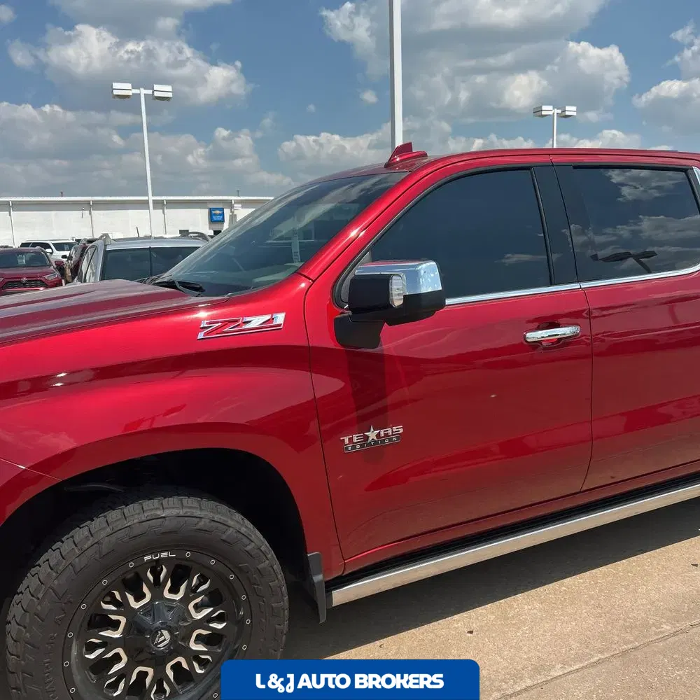 2025 Chevrolet Silverado 1500 LTZ