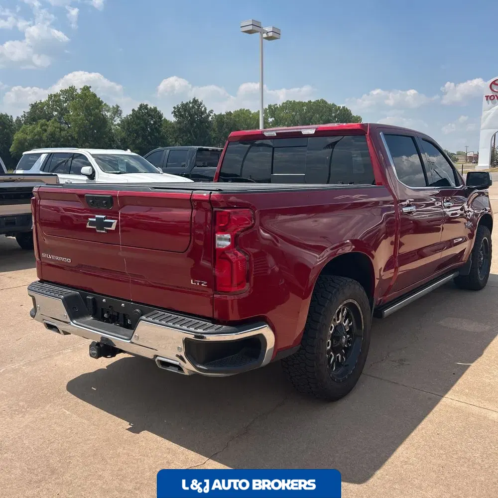 2025 Chevrolet Silverado 1500 LTZ