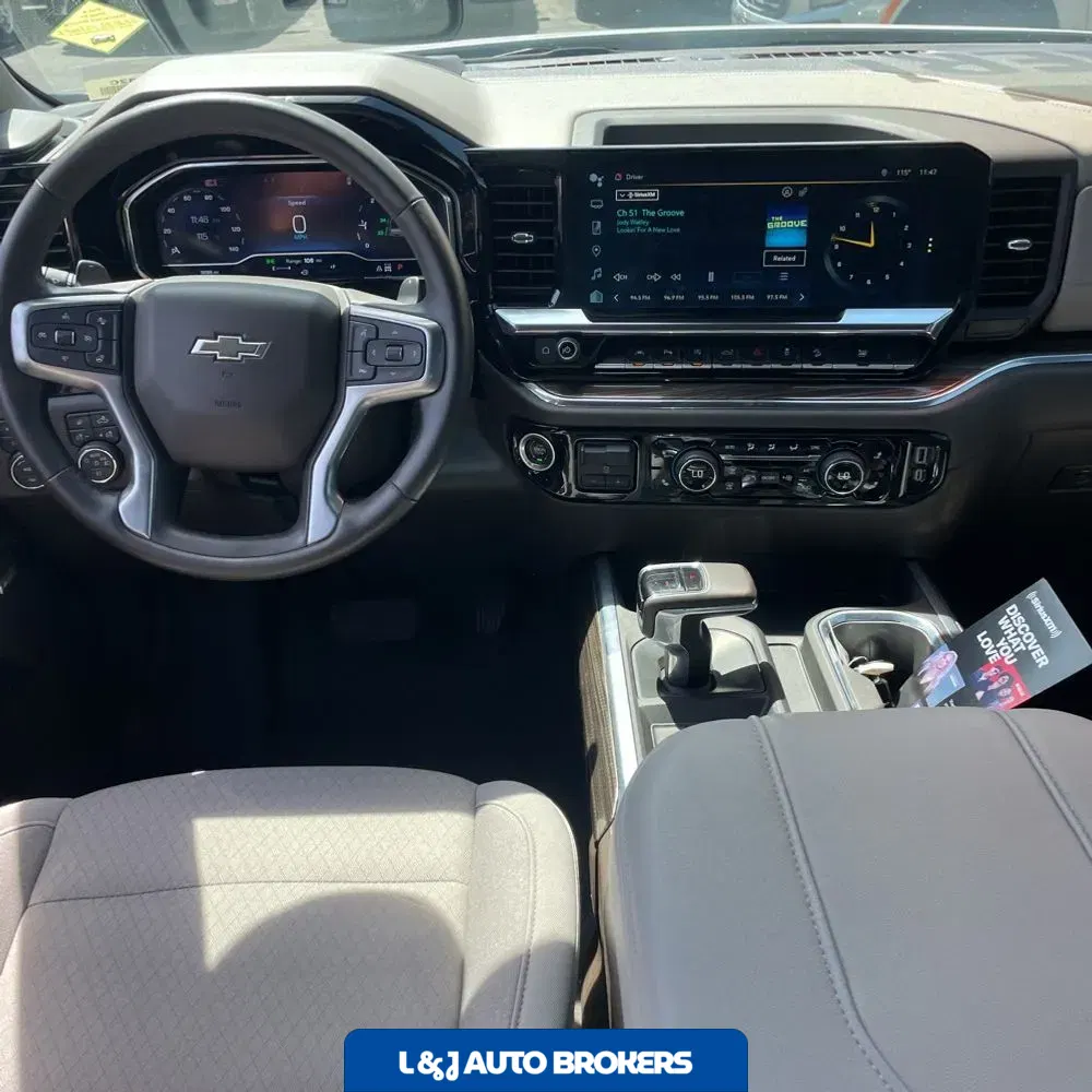 2024 Chevrolet Silverado 1500 RST