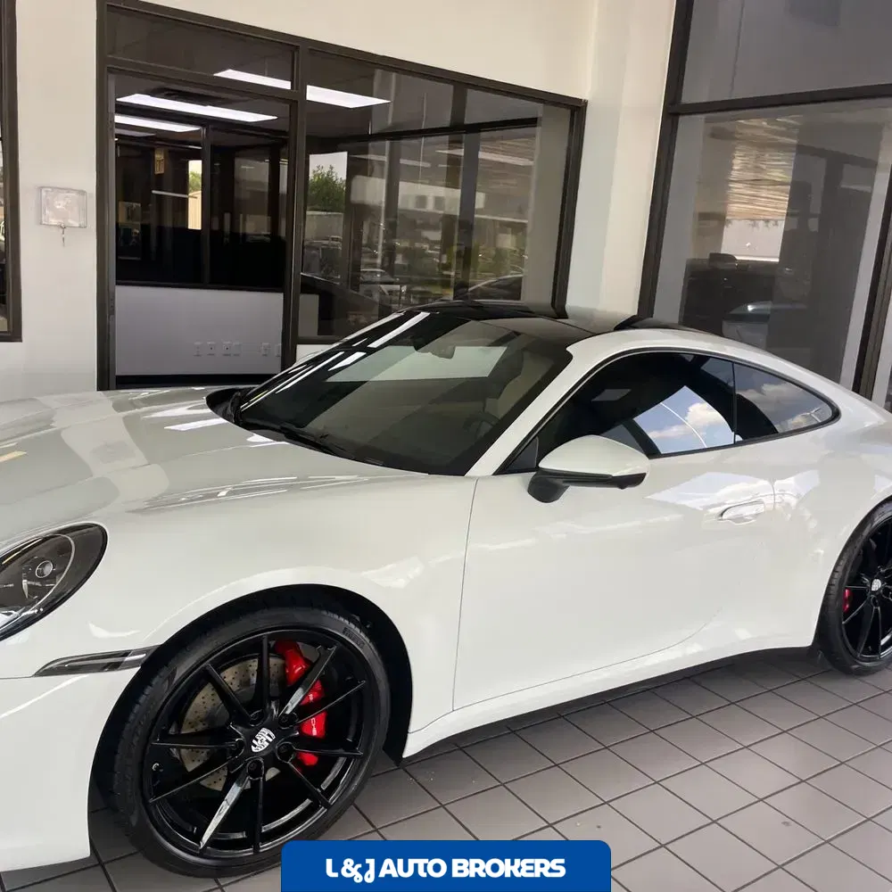 2024 Porsche 911 Carrera