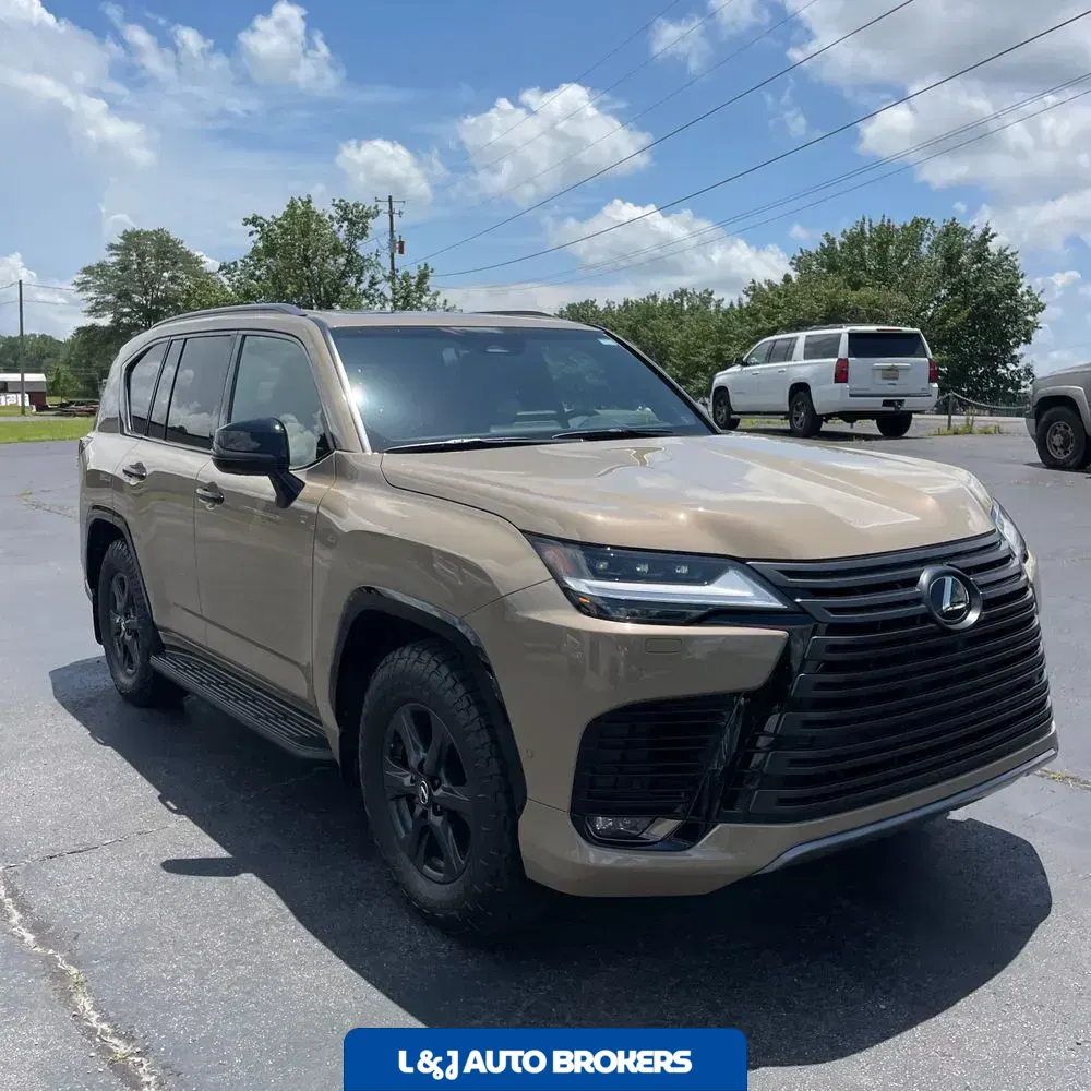 2025 Lexus LX 700h Overtrail