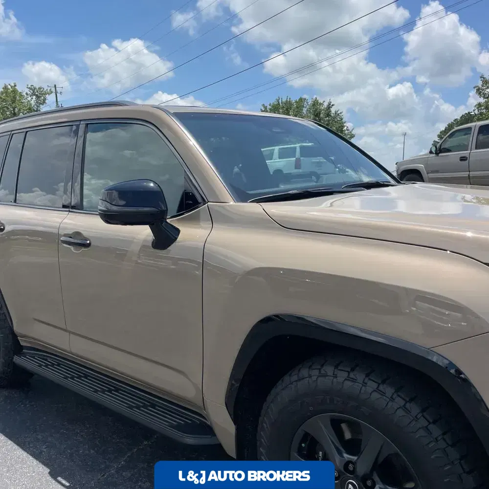 2025 Lexus LX 700h Overtrail