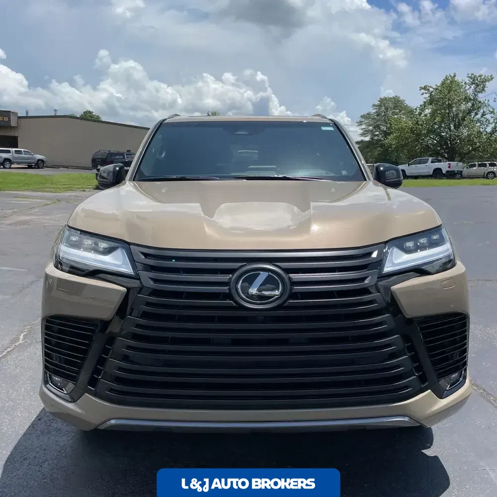 2025 Lexus LX 700h Overtrail