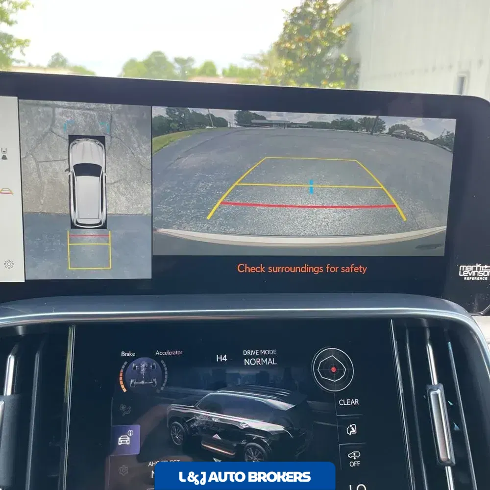 2025 Lexus LX 700h Overtrail