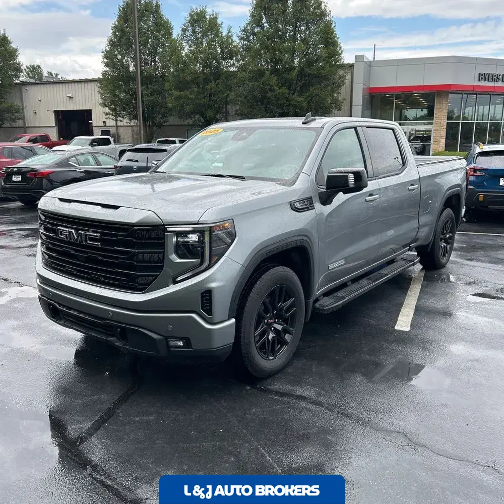 2025 GMC Sierra 1500 Elevation