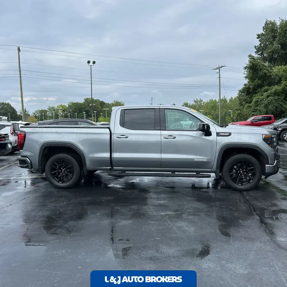 2025 GMC Sierra 1500 Elevation