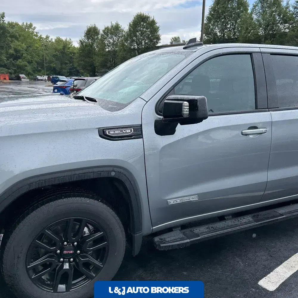 2025 GMC Sierra 1500 Elevation