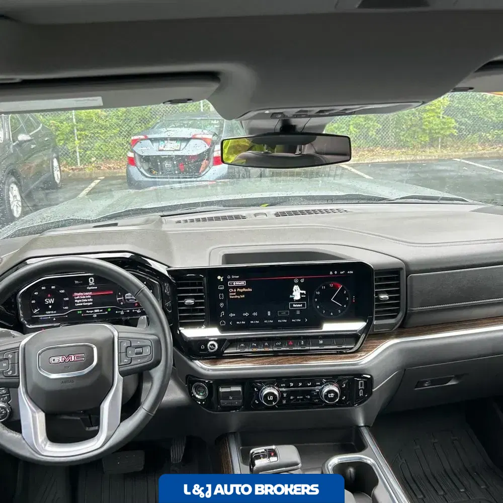 2025 GMC Sierra 1500 Elevation