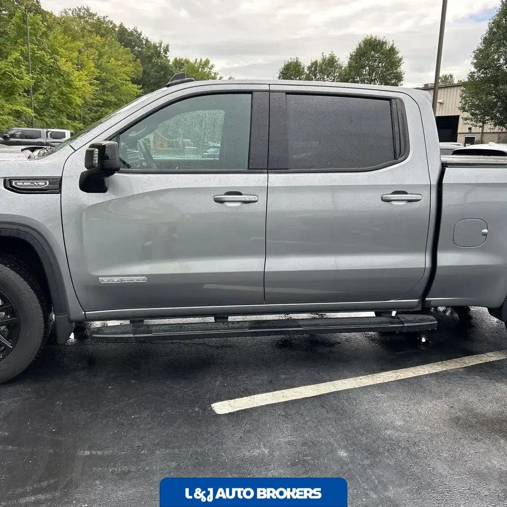 2025 GMC Sierra 1500 Elevation