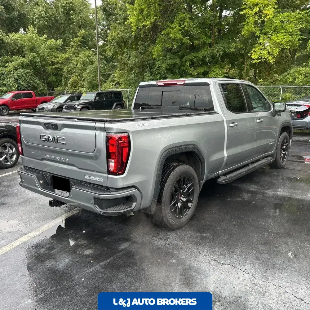 2025 GMC Sierra 1500 Elevation