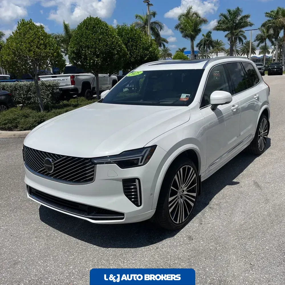 2025 Volvo XC90 B6 - Ultra