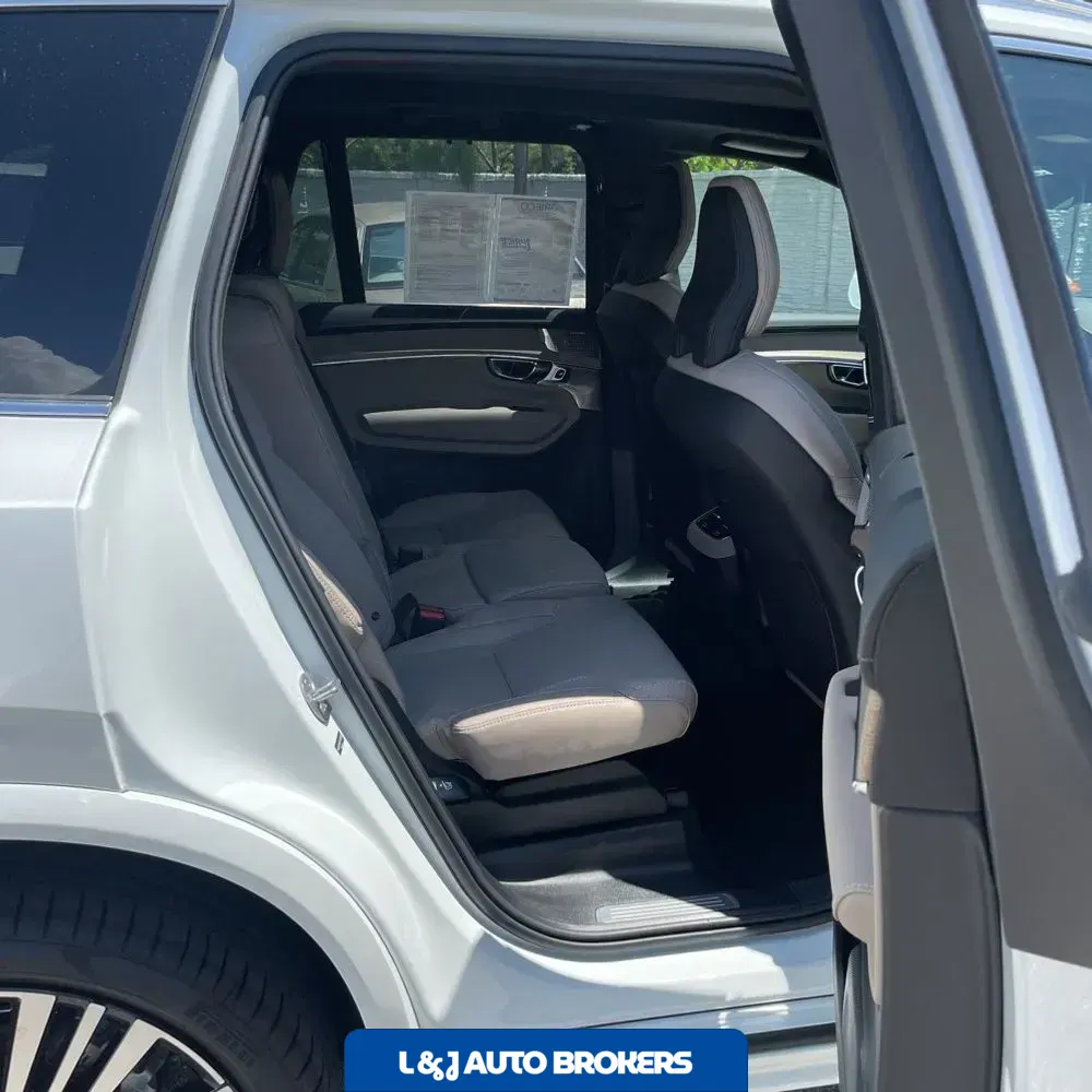 2025 Volvo XC90 B6 - Ultra