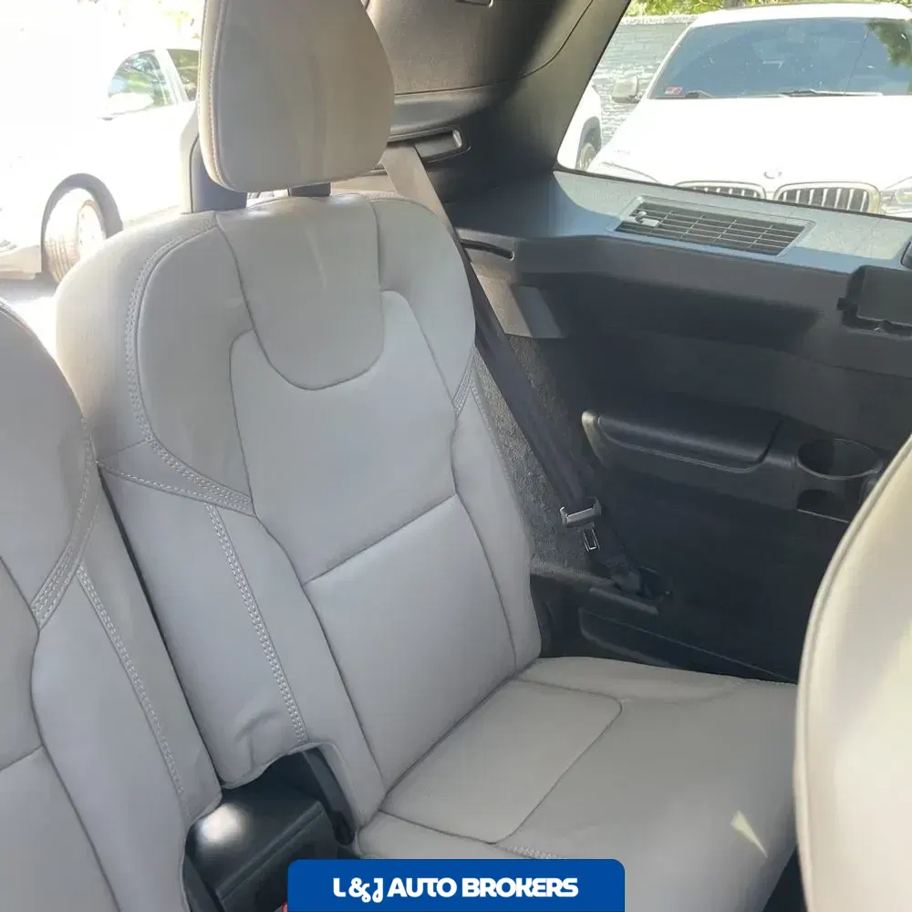 2025 Volvo XC90 B6 - Ultra