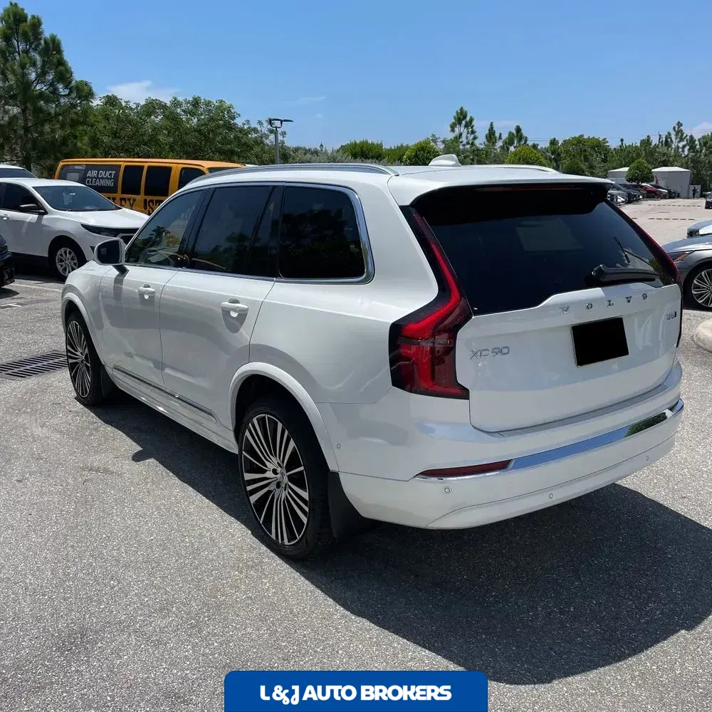 2025 Volvo XC90 B6 - Ultra