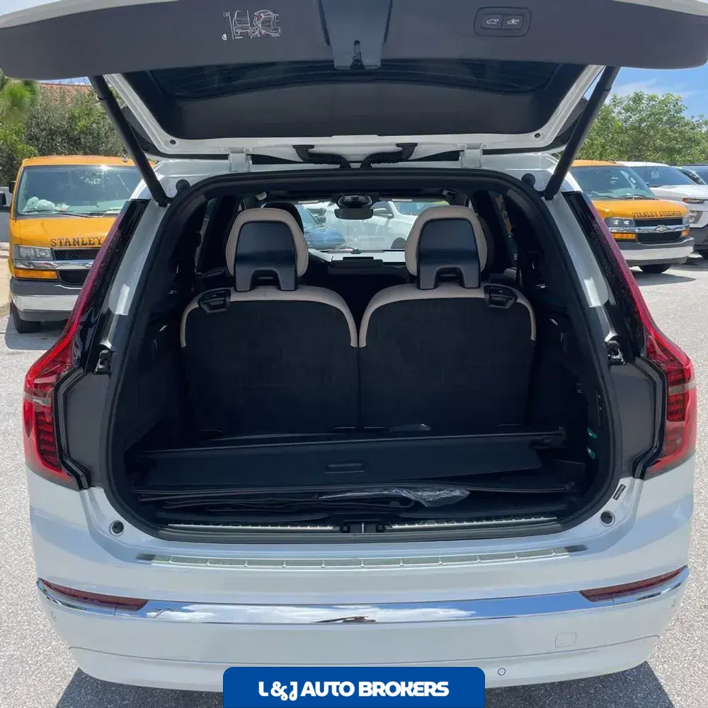 2025 Volvo XC90 B6 - Ultra